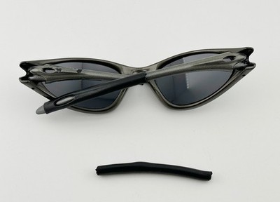 Oakley Minute (GEN 1) 1.0 Gray Sunglasses - *BROKEN TEMPLE* | eBay