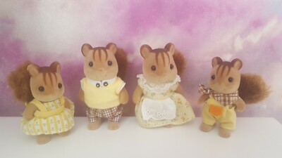 Sylvanian Families - Walnut Squirrel Family of Four in very good condition 