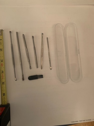 Acht (8) Stück Chinesische Ohr Löffel Set-Neu