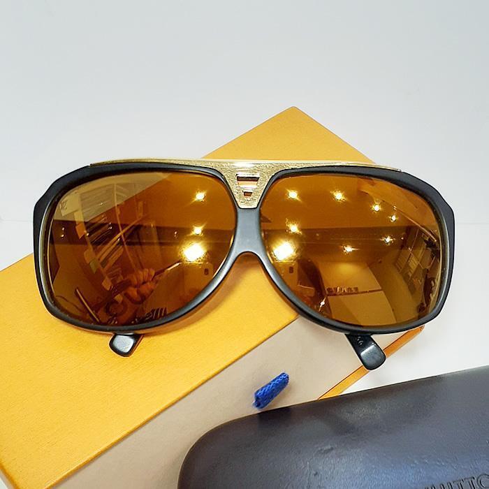 LOUIS VUITTON Z0842E Sunglasses 64-10-140 Gold Black Plastic LOUIS VUITTON Z0842E Sunglasses 64-10-140 Gold Black Plastic