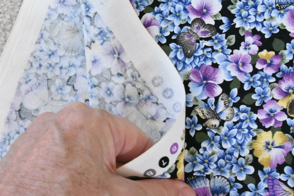 Por 1/2 yarda, vintage, amarillo púrpura azul floral algodón, Spectrix, tía Nan, P7249 Foto 4 de 4