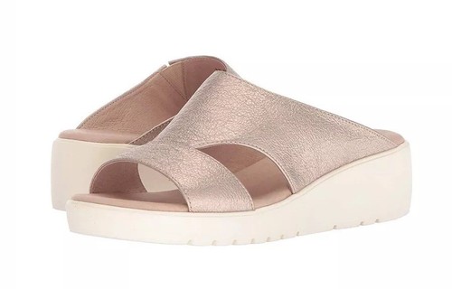 Johnston & Murphy Women's Carly Champagne Metallic Sandals. Size: 9.5M US. NEW