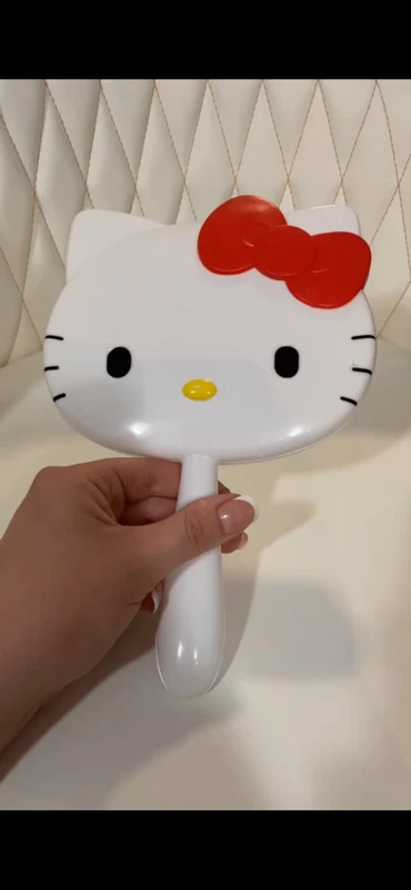 Espejo de maquillaje Hello Kitty Foto 2 de 4