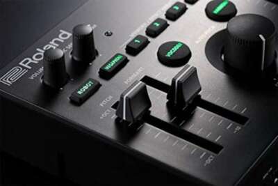 ROLAND VT-4 Voice Transformer Voice Transformer from JAPAN