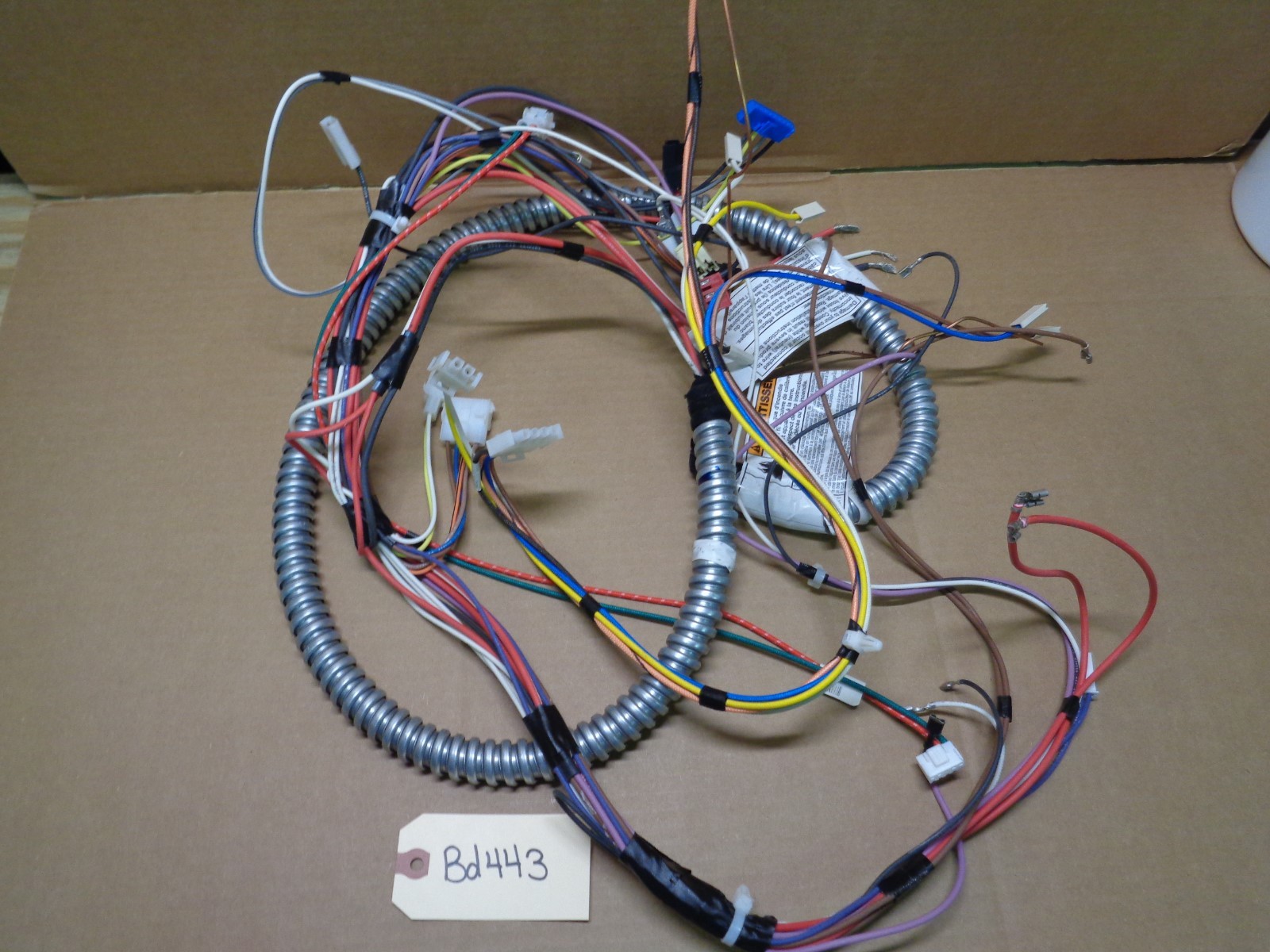Whirlpool 24-Inch Wall Oven Wiring Harness W10691763 BD443 Replacement Part-image