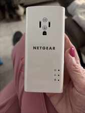 Netgear PLP1000 PowerLINE 1000 Adapter with Extra Outlet