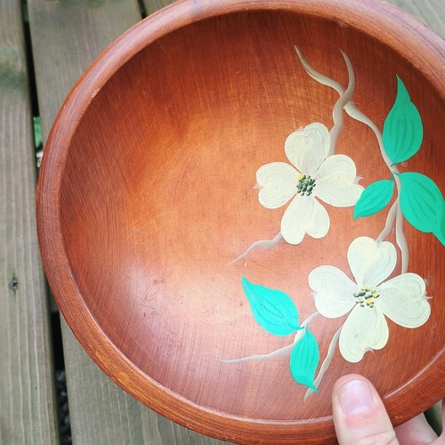 Vintage Munising Wooden Bowl Footed Hand Painted Floral Yellow Flowers - Picture 5 of 10