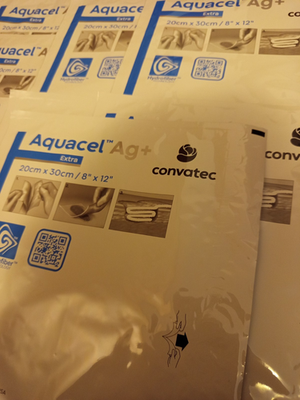 Aquacel Extra Ag 20x30 cm (8"x12")Silver Wound Dressing ** 7 pieces ** | eBay Aquacel Extra Ag 20x30 cm (8"x12")Silver Wound Dressing ** 7 pieces ** | eBay