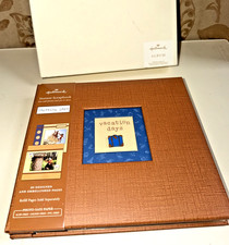 Hallmark Instant Scrapbook Album Vacation Days 20 Designed Embellished Pages NEW