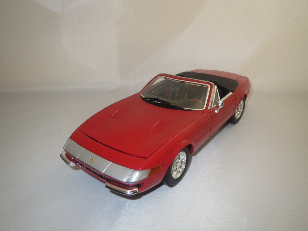 Hot Wheels/Mattel Ferrari 365 GTS/4 (rot) 1:18 ohne Verpackung