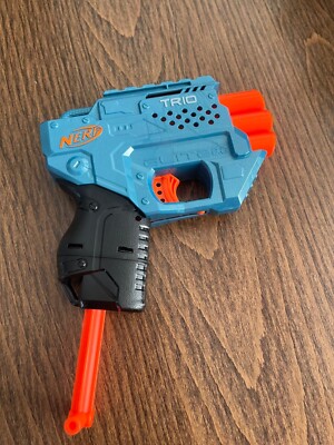 NERF Elite 2.0 Trio SD-3 Blaster - 3 Barrel Fun, guter Zustand