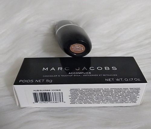 Marc Jacobs Deep 50 Accomplice Concealer & Touch-Up Stick - Picture 3 of 3