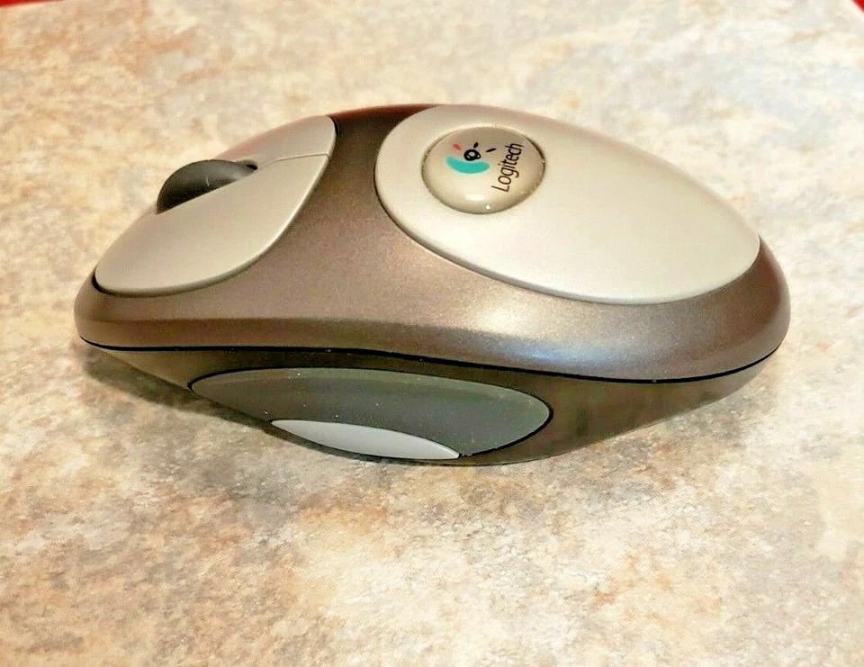 Logitech M-RR63 Wireless Optical Mouse & C-BD9 Dual Receiver - Image 4 of 4