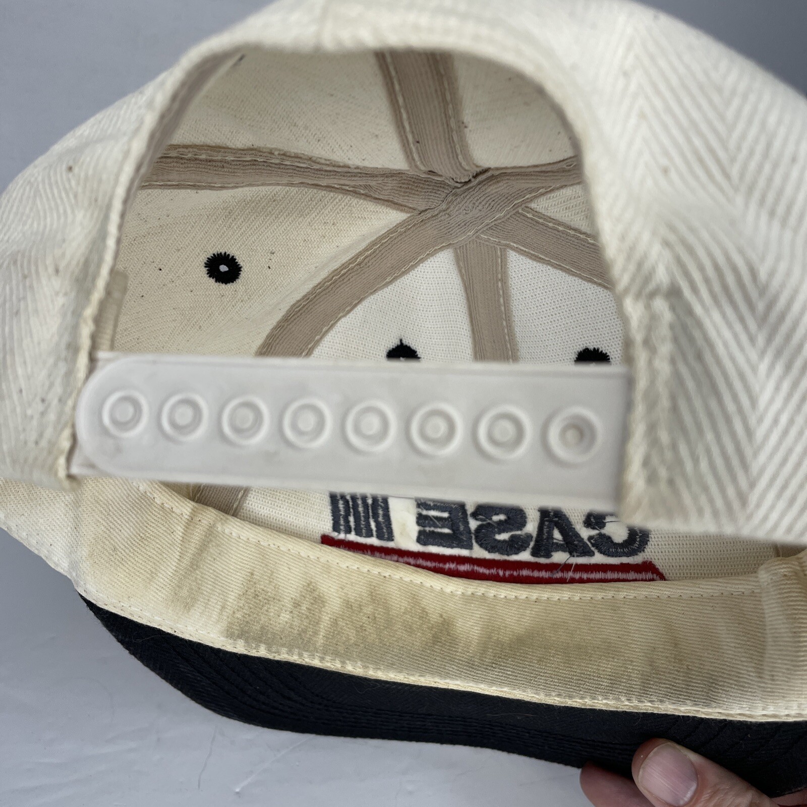 Case IH Embroidered Herringbone Pattern Snapback … - image 8
