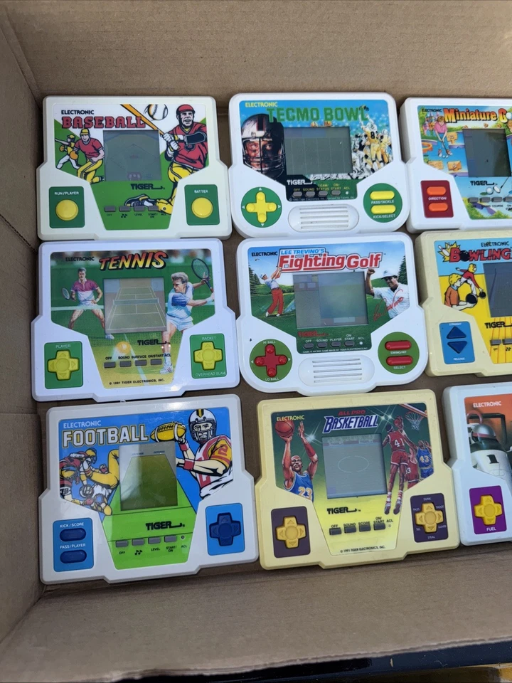 Tiger Electronics Handheld Sports Games Huge lot - Please Read Description - Image 2 of 4