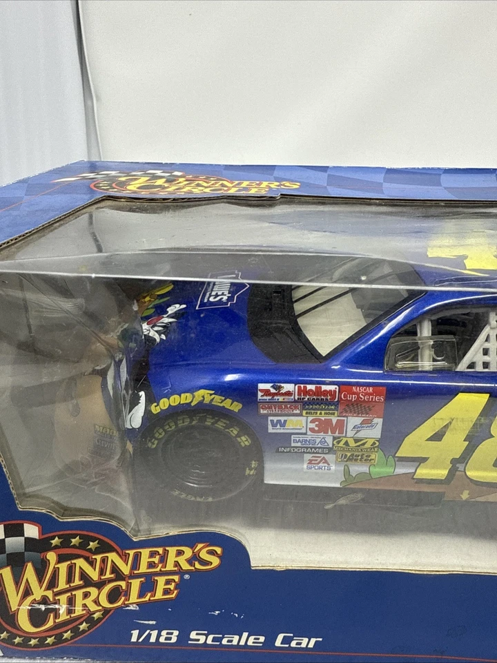 1:18 ACTION WINNER'S CIRCLE 2002 #48 LOWES LOONEY TUNES REMATCH JIMMIE JOHNSON - Image 2 of 4