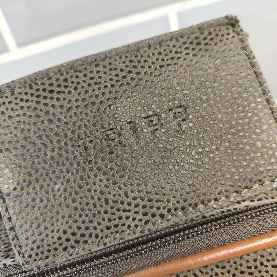 Tripp Olive Green Cabin Flight Bag Overnight Vanity bag Hand Luggage Makeup Bag - Image 3 of 4