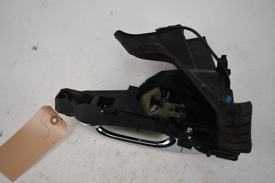 Manija de puerta exterior delantera izquierda OEM 06-13 MERCEDES-BENZ W251 R350 R500 Foto 2 de 4