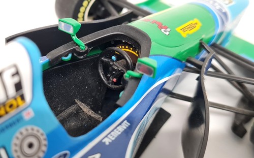 Minichamps 1/18 Benetton B194 F1 J. Herbert Bitburger Diecast Scale model car - Picture 9 of 10