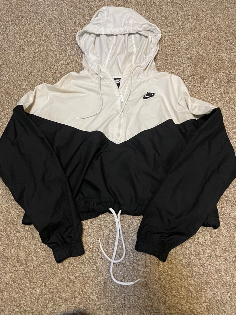nike black and white windbreaker cropped