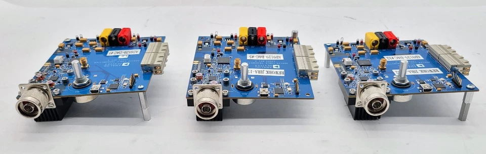 LOTE DE 3 Dispositivos Analógicos AD9129 Cable Transmisor 12023 Rev A Foto 4 de 4