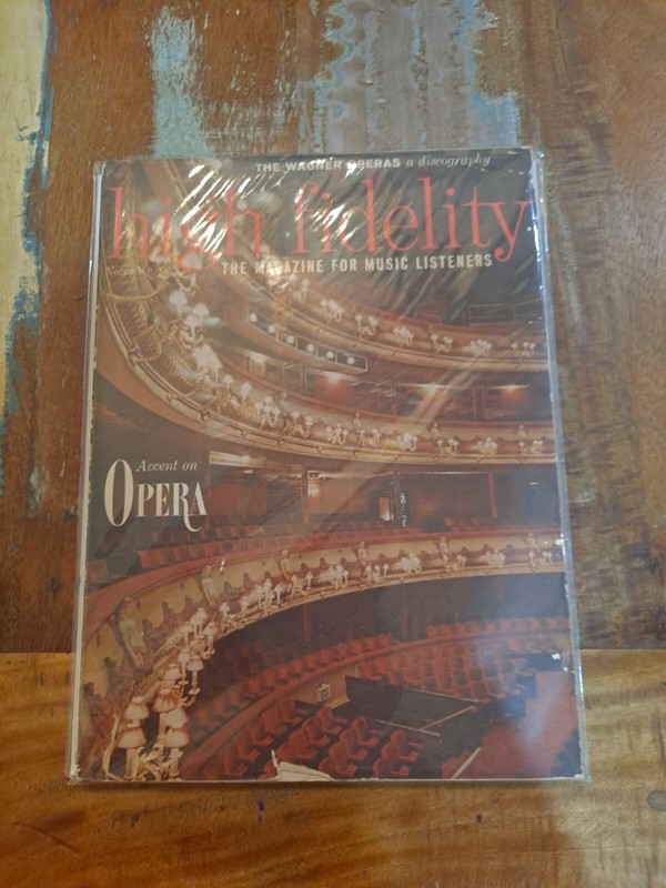 VTG High Fidelity Music Magazine November 1961 - Accent on Opera / Newsstand