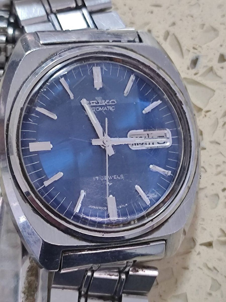 Seiko 7009-8100- Beautiful Vintage 1970 Blue Dial - Automatic