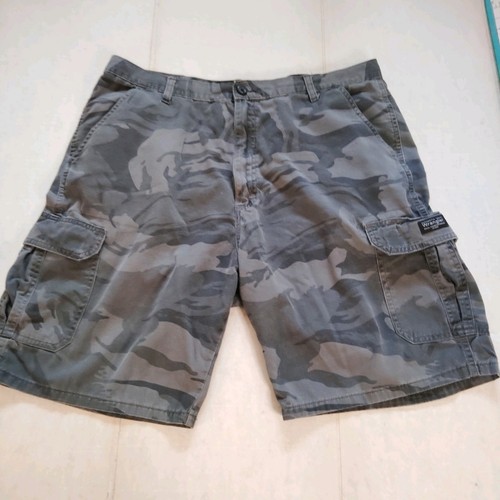 Wrangler Mens Cargo Shorts Size 38 Gray Camo Camouflage 9” Inseam