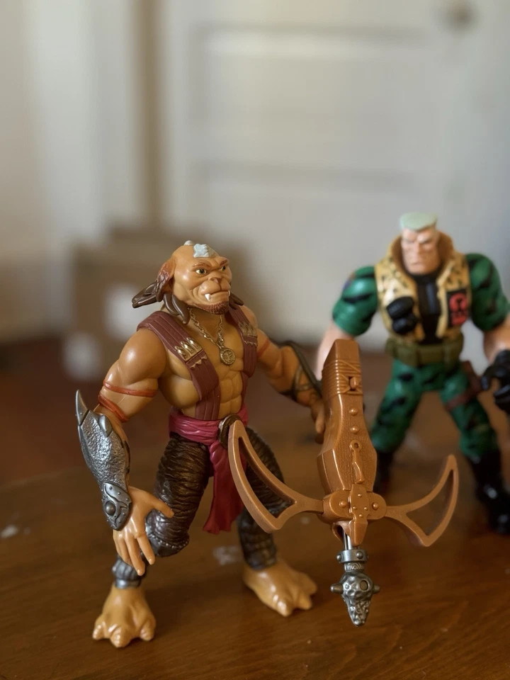 Small Soldiers Chip Hazard And Archer With Weapons In That Work! 1998 - Image 2 of 4