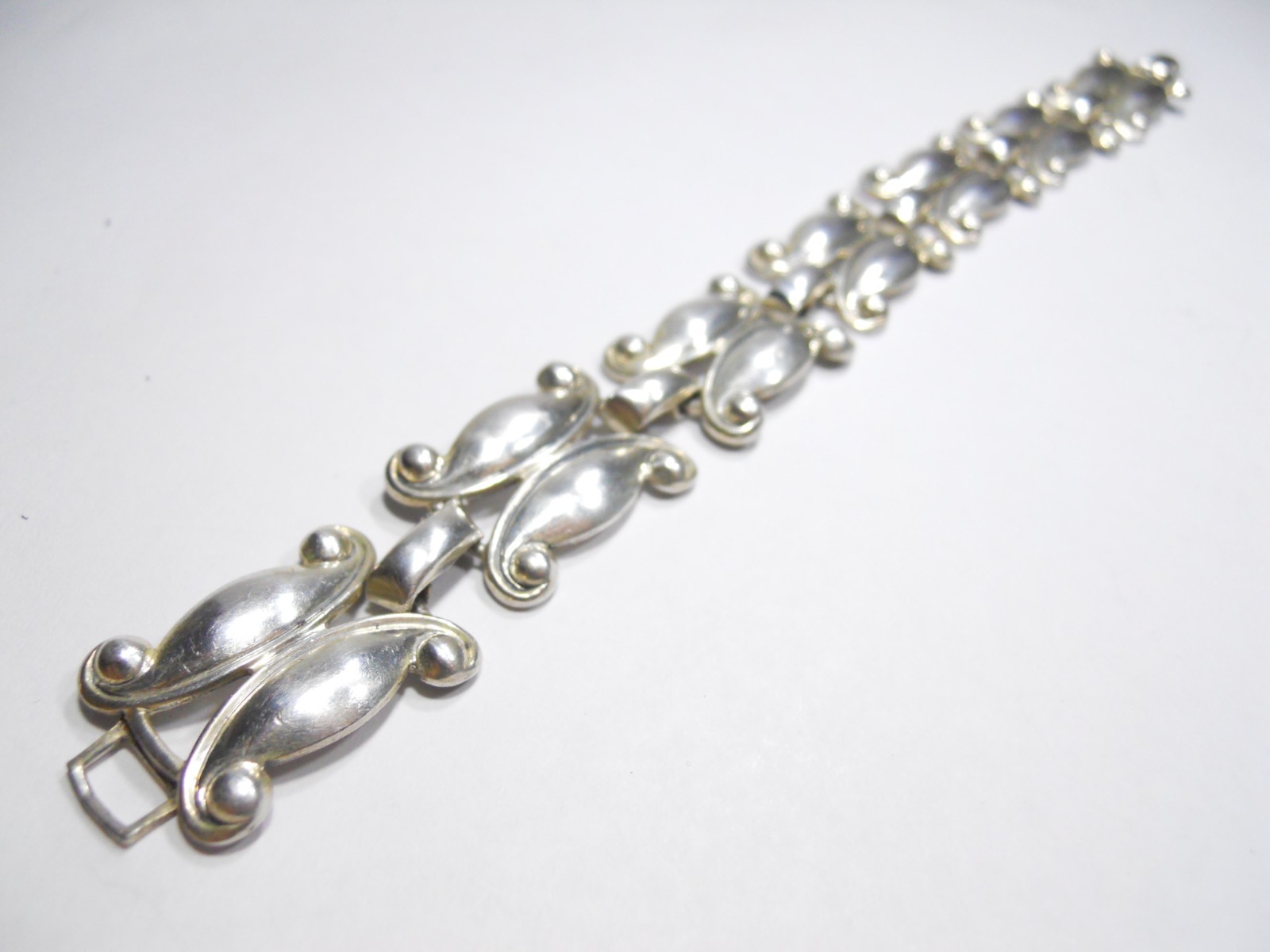 7.5" INCH DANECRAFT SCROLL LINK STATEMENT PATTERN… - image 9