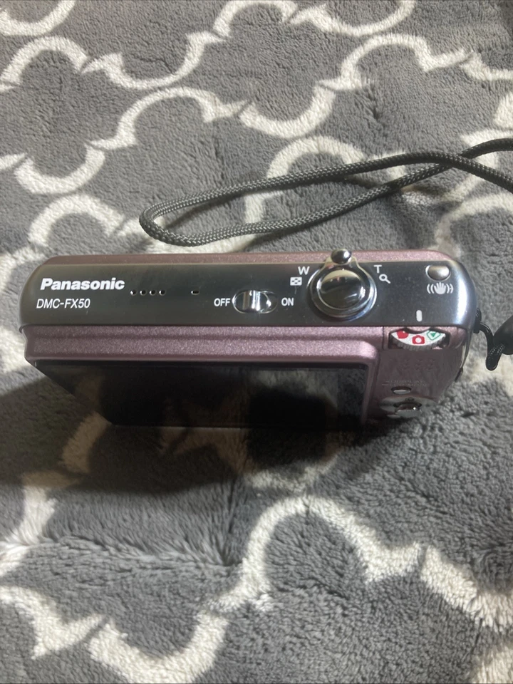 Cámara digital Panasonic LUMIX FX50 7,2 mega píxeles rosa DMC-FX50-P sin batería Foto 3 de 4