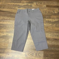 NEW Duluth Trading Co Dry On The Fly Cargo Capri Pants Womens 18 Gray Stretch