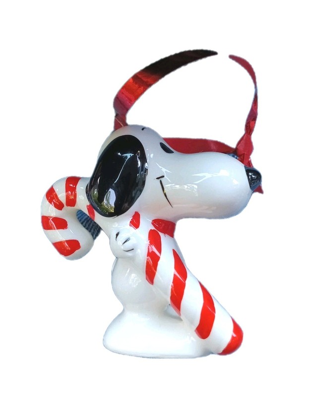 VINTAGE SNOOPY CHRISTMAS ORNAMENT IN ORIGINAL BOX USED BUT MINT ONLY ONE!