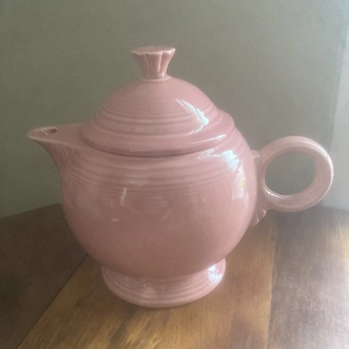 Vintage Fiestaware ROSE PINK Fiesta Teapot 4 Cups 1980’s-1990’s Seconds Quality