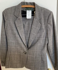 Harve Benard Woman's Classic Wool Skirt Suit Set Size 10P