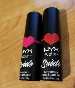 nyx clinger lipstick