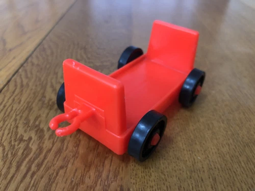 VTG 1970s FISHER PRICE PLAY FAMILY AIRPORT LITTLE PEOPLE LUGGAGE CART USA TOY