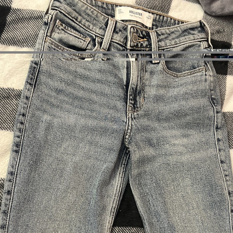 Hollister Women’s High Rise Flare Jeans Blue Medium Wash 5-Pocket Button Size00r