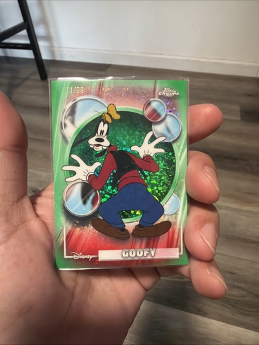2026 Topps Chrome Disney – Goofy Green Refractor #52 – Serial Numbered 11/99
