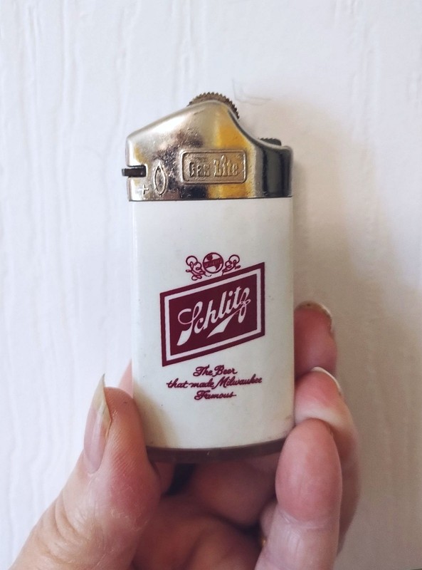 Rare Schlitz Gas Lite lighter Marlboro TN non-working