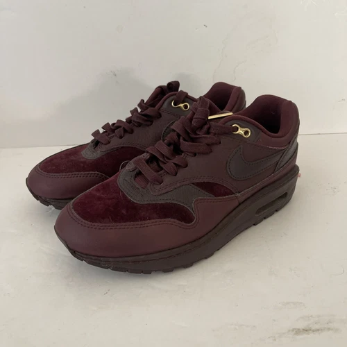 Nike Women's Size 7 Air Max 1 '87 NBHD (DV3888 600) Sneaker Trainer Sports RED