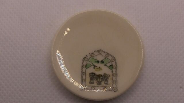 Doll House 12th scale Vintage Large Plates Bryntor Potter Rare Item PLA30