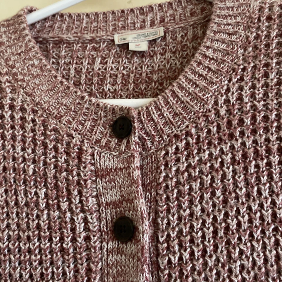 "Cárdigan Gap rosa y blanco manchado peso invierno abotonado talla S/P Pit to Pit 18""" Foto 3 de 4