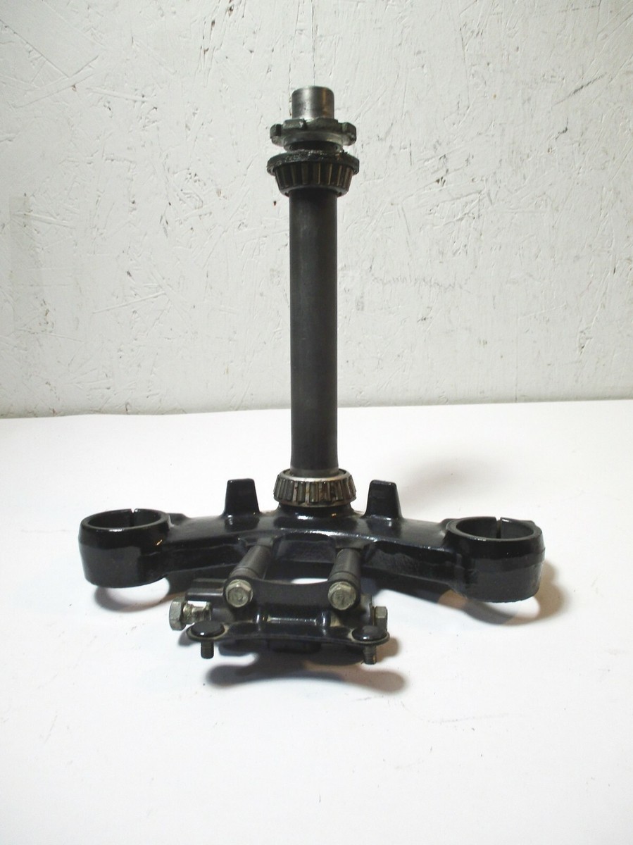 KAWASAKI ZX750 LOWER FORK HOLDER 44037-1111 ZX 750 GPZ ZX750A 1983