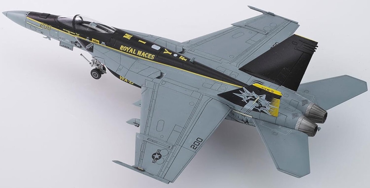 ドラゴン 1/72 F/A-18F SUPER HORNET VFA-2 訳あり PLATZ 1/72 USN F/A-18E Super Hornet VFA-27 ROYAL MACES 2024 MODEL
