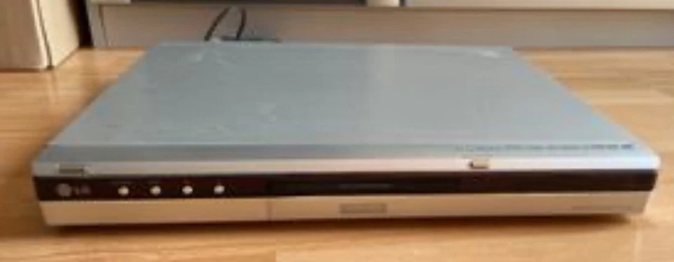 LG RH7500 - DVD & HDD Recorder mit Fernbedienung