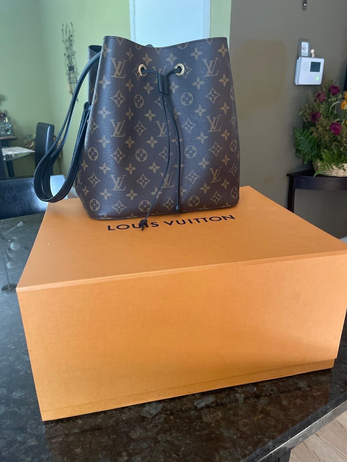Louis+Vuitton+NeoNoe+Handbag+MM+Brown+Canvas for sale online