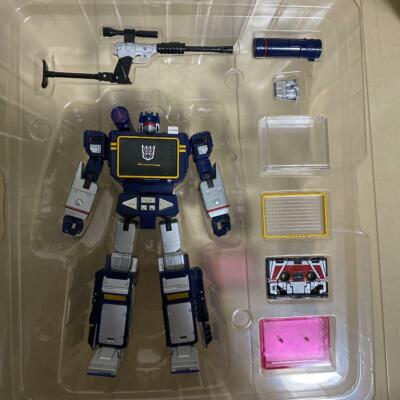 Transformers Masterpiece MP13 SoundWave figure from Japan Takara
