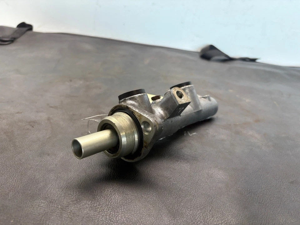 Porsche 944 1984 cilindro de freno maestro Foto 4 de 4