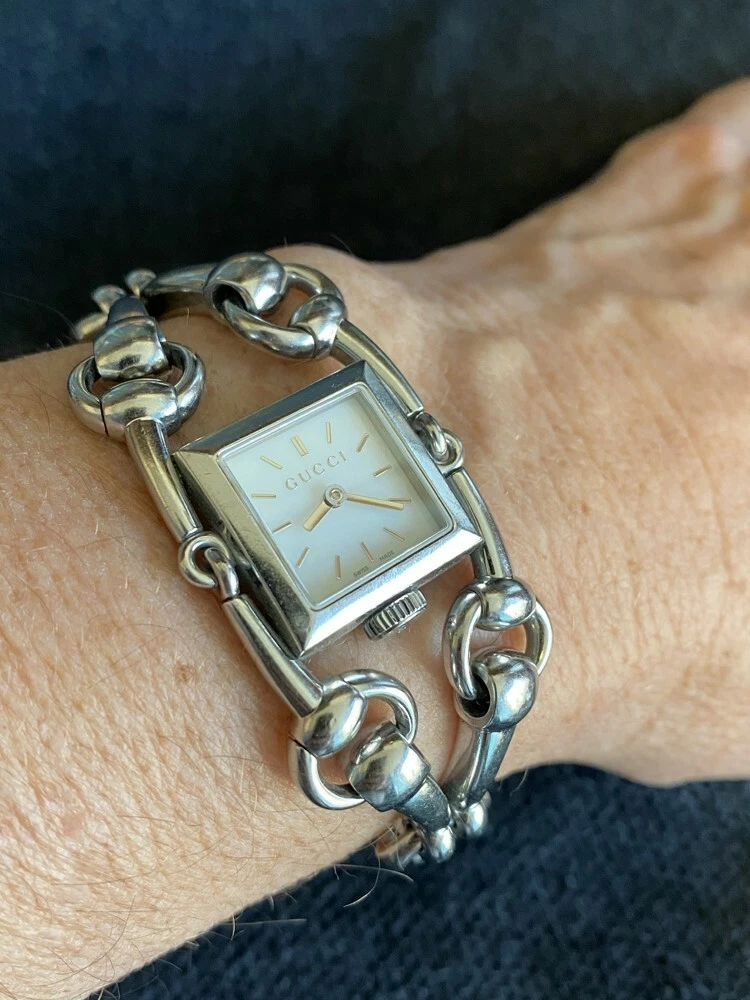 Gucci clearance signoria watch